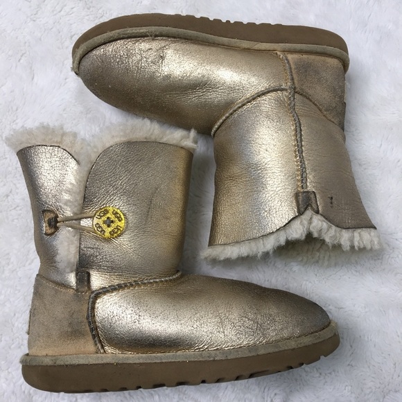 UGG Girl One Button Gold Boots Size 2 - Picture 2 of 15